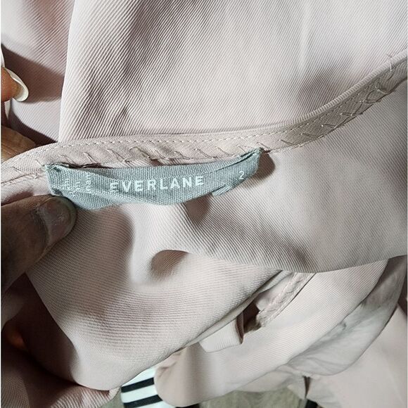 Everlane  - Picture 8 of 14